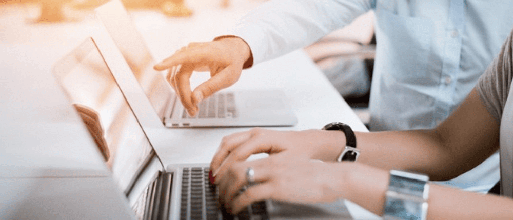 ¿Cómo puedo monitorear el presupuesto anual de mi empresa?